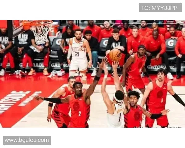 2017年雷霆与开拓者激战回顾：精彩瞬间与赛季影响分析