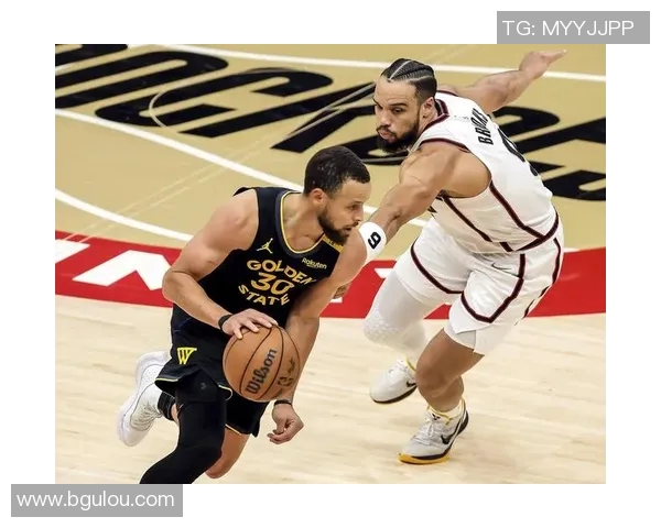 2005年NBA季后赛小牛与火箭的激烈对决回顾与精彩瞬间分析