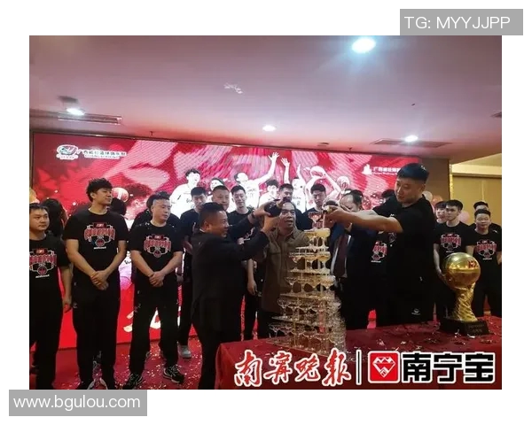 广西威壮篮球队迎战陕西队全力争胜展现团队精神与竞技风采 广西威壮篮球队迎战陕西队全力争胜展现团队精神与竞技风采