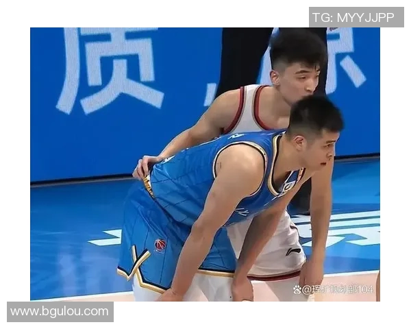 方硕的篮球之路:从青涩少年到职业赛场的奋斗历程与成长故事 方硕的篮球之路:从青涩少年到职业赛场的奋斗历程与成长故事