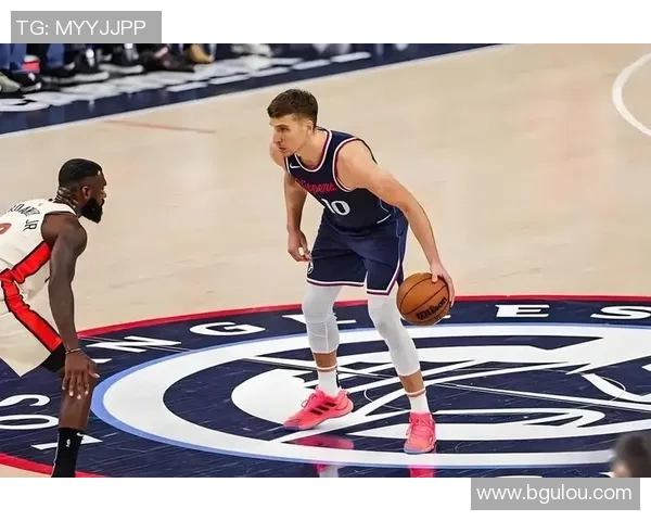 博格丹博格达诺维奇的篮球旅程与成就解析 博格丹博格达诺维奇的篮球旅程与成就解析