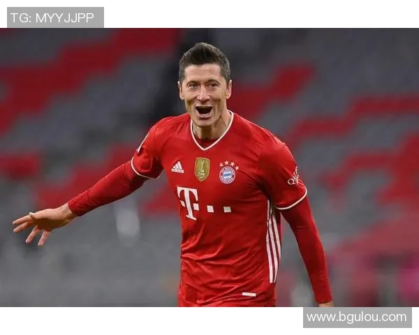 莱万欧冠表现惊艳10场攻入12球射手榜领跑金靴在望 莱万欧冠表现惊艳10场攻入12球射手榜领跑金靴在望