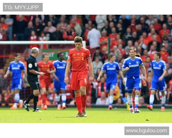 诺伊尔:守护球门的铁血战士与足球传奇的辉煌历程