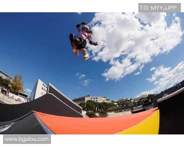 上海极限运动队与杭州极限运动队的精彩对决与力量较量全景回顾 上海极限运动队与杭州极限运动队的精彩对决与力量较量全景回顾